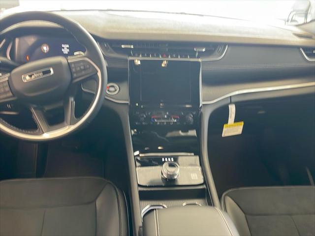 new 2025 Jeep Grand Cherokee car