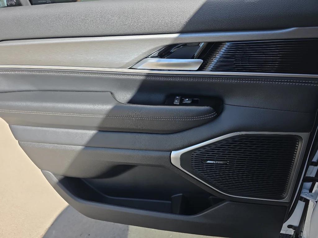 new 2025 Jeep Wagoneer car, priced at $71,735