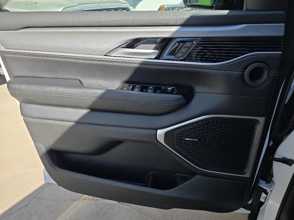 new 2025 Jeep Wagoneer car, priced at $71,735