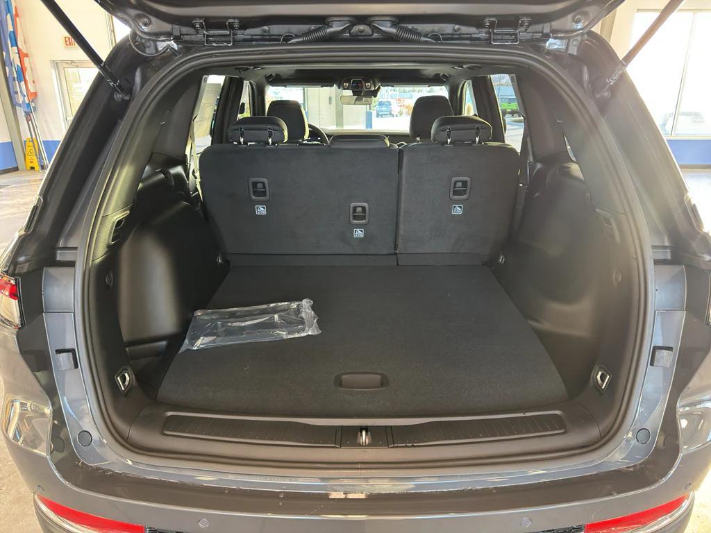 new 2025 Jeep Grand Cherokee car