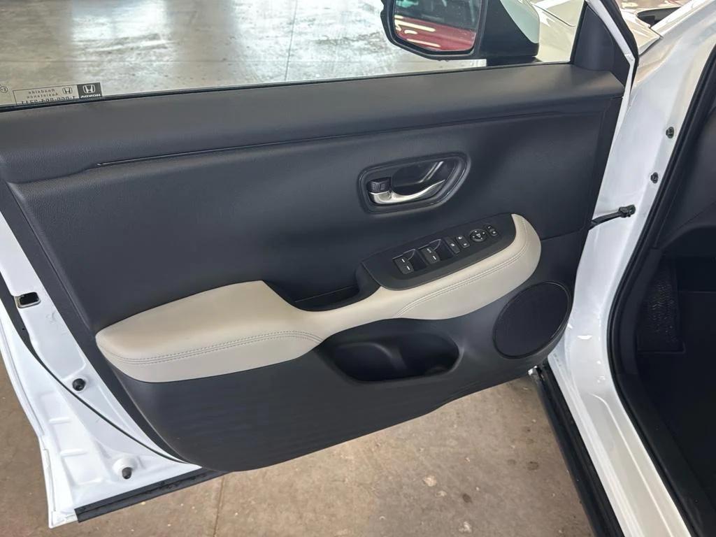 new 2025 Honda HR-V car