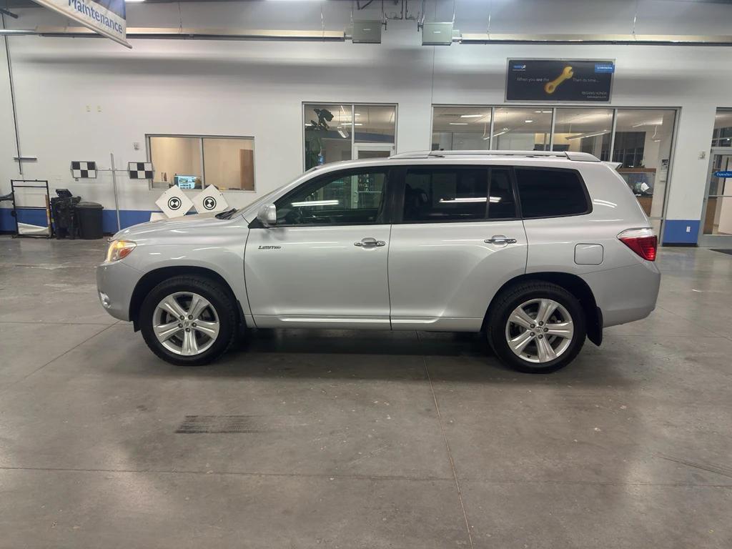used 2009 Toyota Highlander car, priced at $11,995