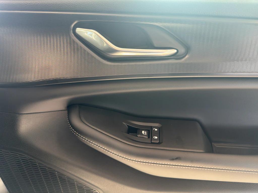 new 2025 Jeep Grand Cherokee car