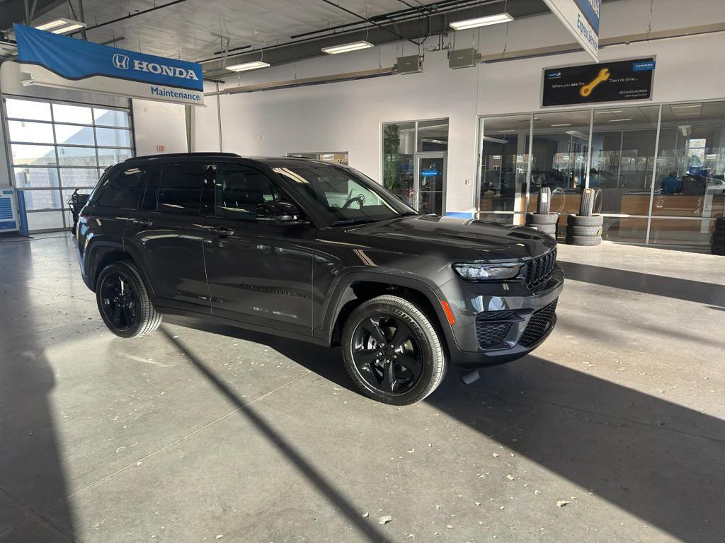 new 2025 Jeep Grand Cherokee car