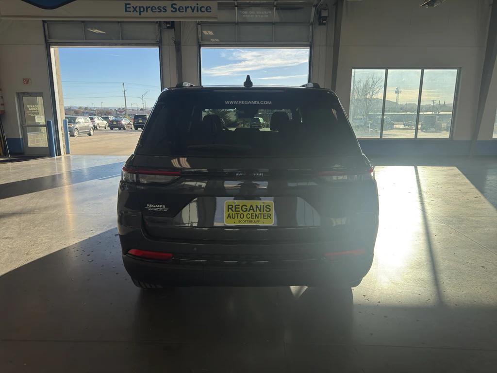 new 2025 Jeep Grand Cherokee car