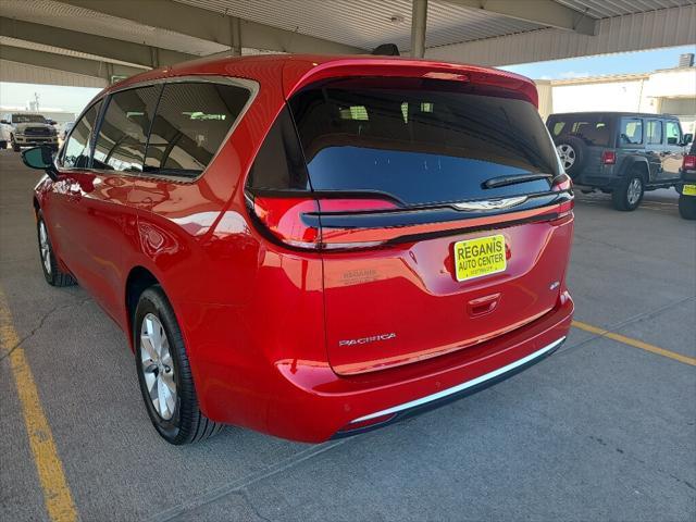 new 2025 Chrysler Pacifica car, priced at $47,935