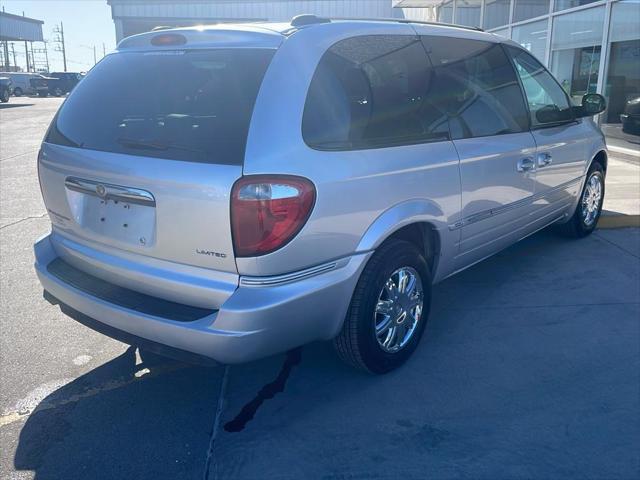 used 2006 Chrysler Town & Country car, priced at $5,995