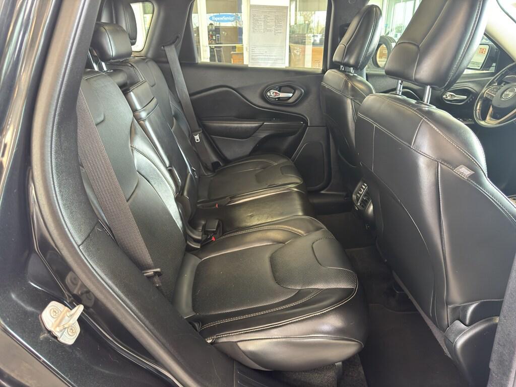used 2015 Jeep Cherokee car, priced at $8,995