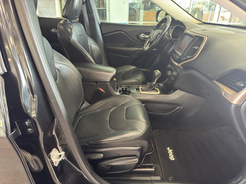 used 2015 Jeep Cherokee car, priced at $8,995
