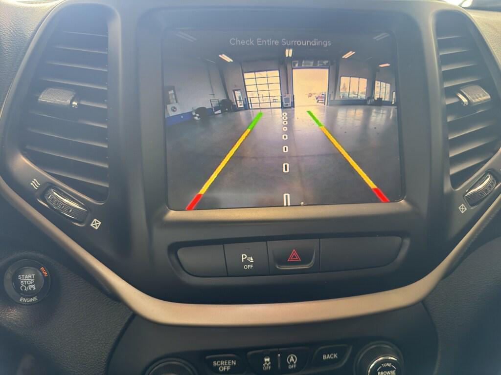 used 2015 Jeep Cherokee car, priced at $8,995