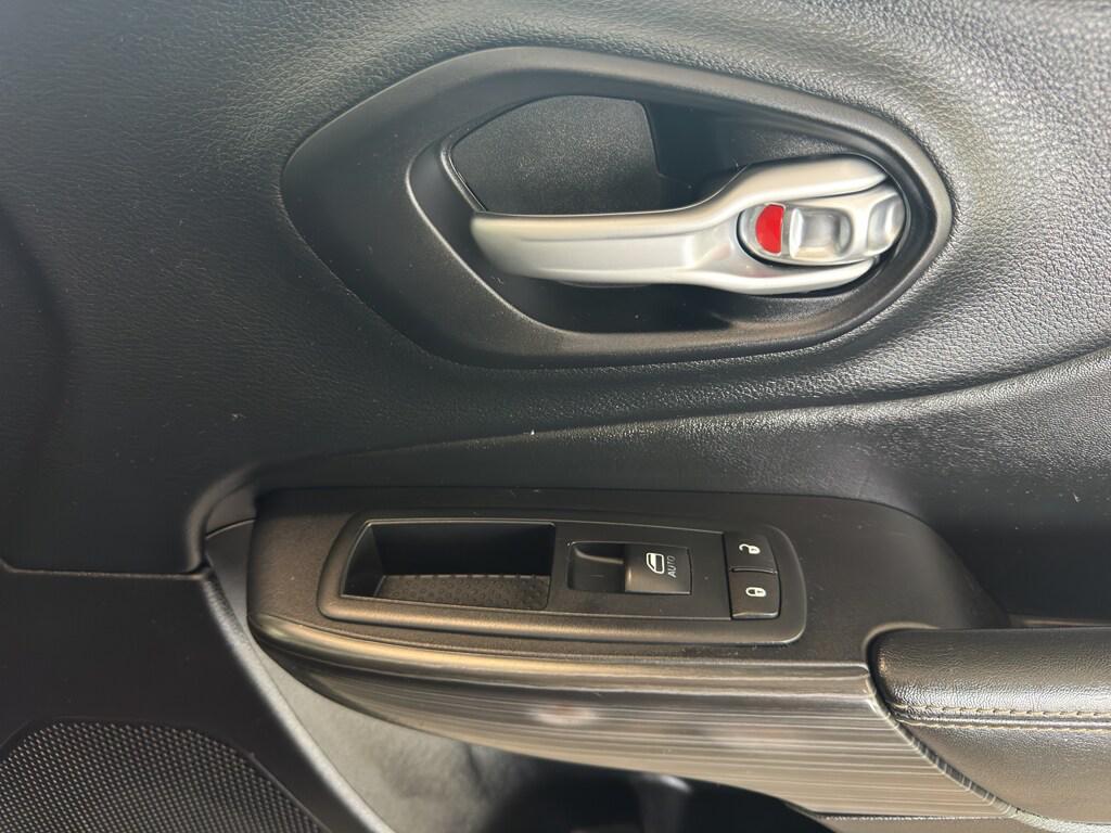 used 2015 Jeep Cherokee car, priced at $8,995