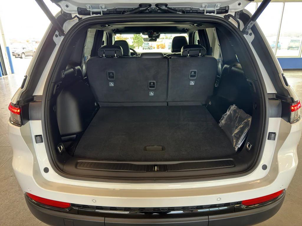 new 2025 Jeep Grand Cherokee car, priced at $48,775