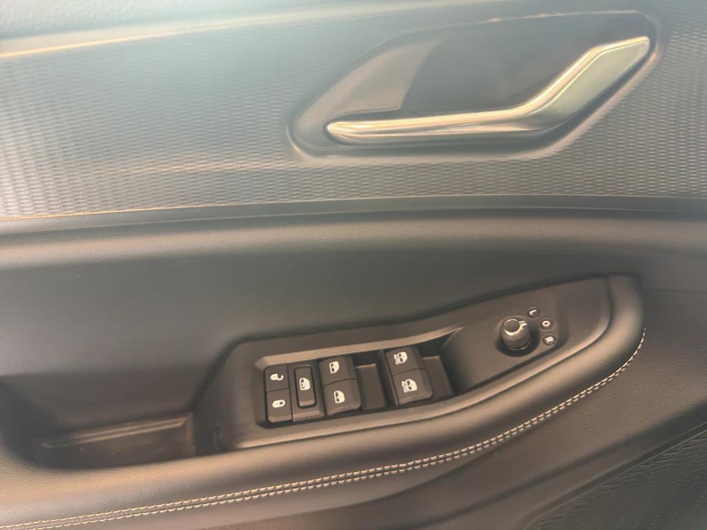 new 2025 Jeep Grand Cherokee car, priced at $48,775