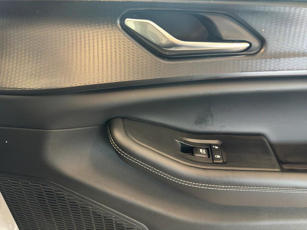 new 2025 Jeep Grand Cherokee car, priced at $48,775