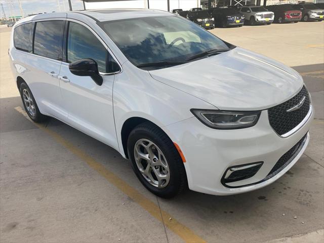 new 2024 Chrysler Pacifica car, priced at $52,920