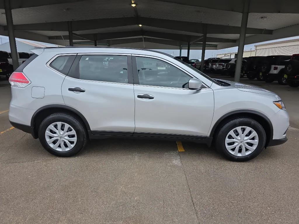 used 2016 Nissan Rogue car, priced at $12,995