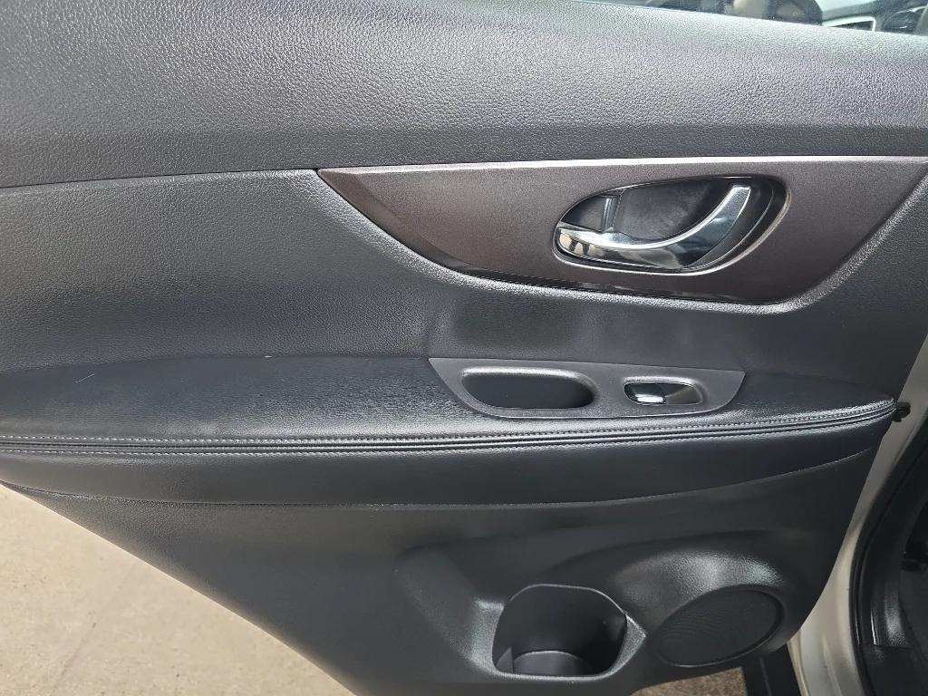 used 2016 Nissan Rogue car, priced at $12,995