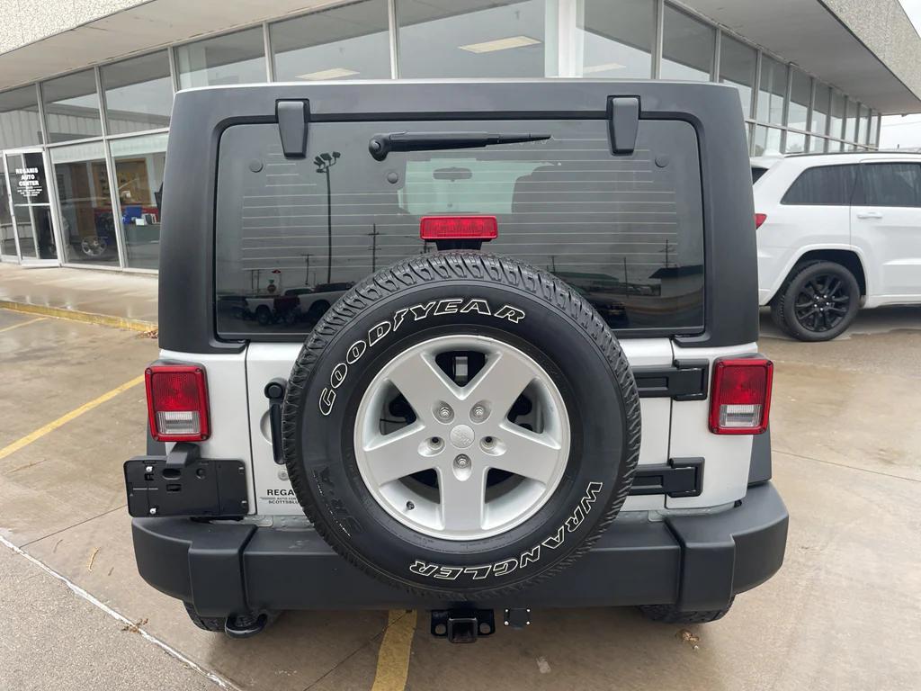used 2012 Jeep Wrangler Unlimited car, priced at $17,300