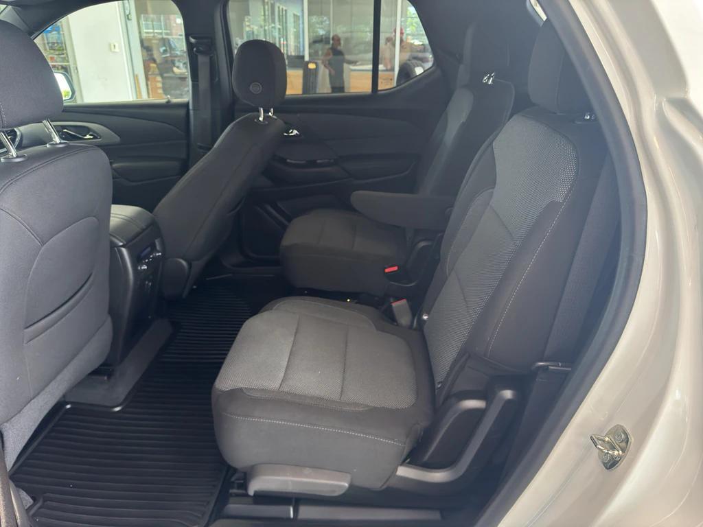 used 2023 Chevrolet Traverse car, priced at $35,600