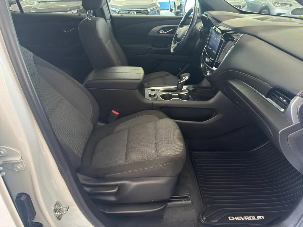 used 2023 Chevrolet Traverse car, priced at $35,600
