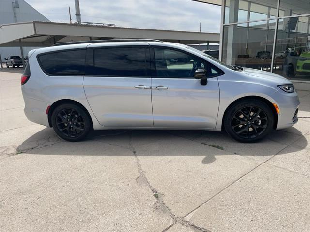 new 2024 Chrysler Pacifica car