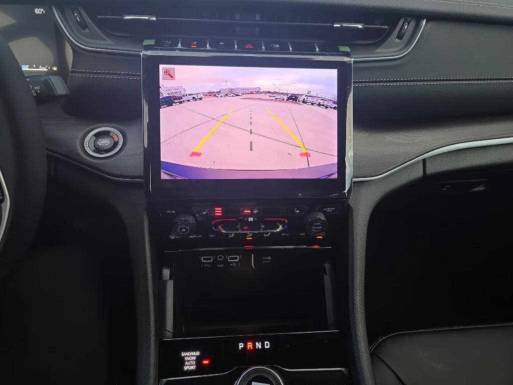 new 2025 Jeep Grand Cherokee L car