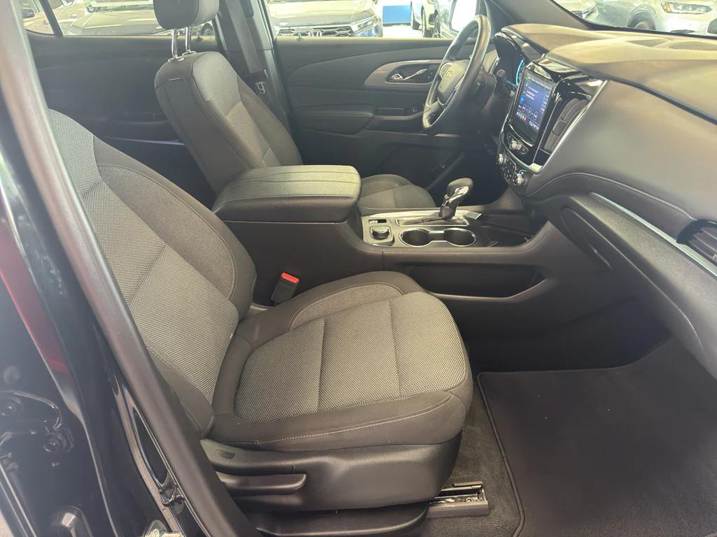 used 2023 Chevrolet Traverse car, priced at $35,400
