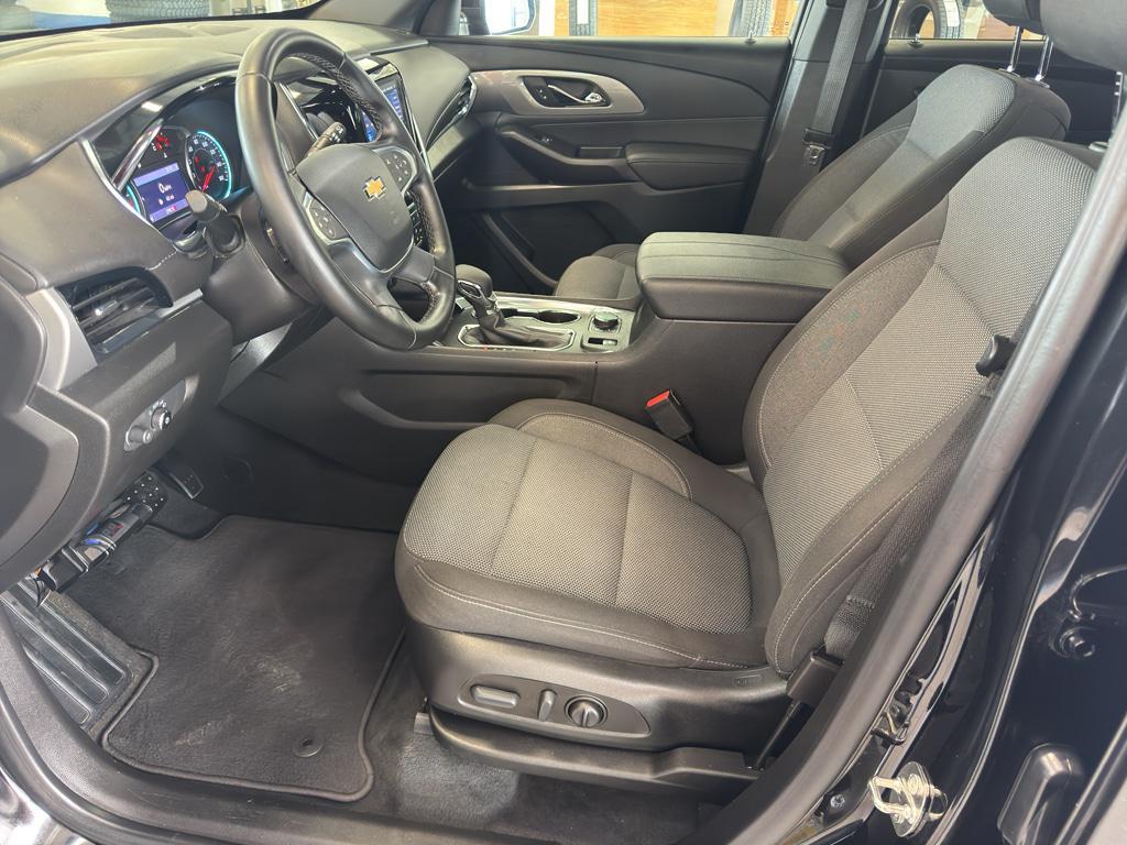 used 2023 Chevrolet Traverse car, priced at $35,400