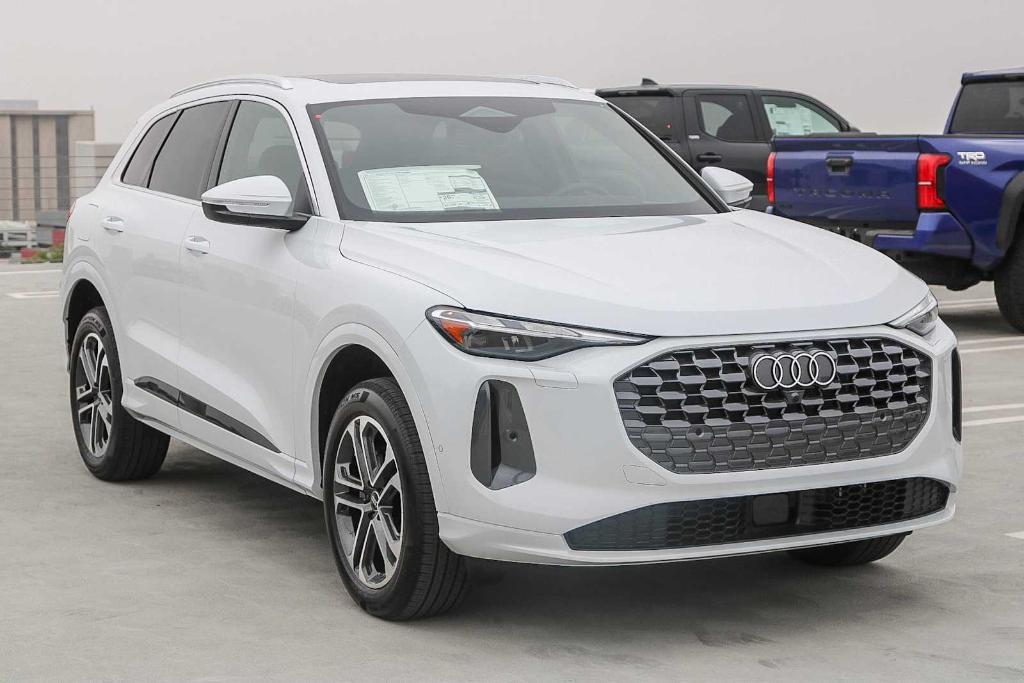 new 2025 Audi Q5 car, priced at $56,825
