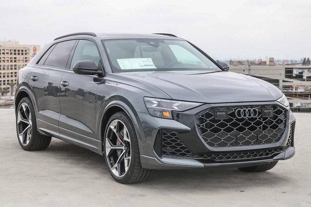 new 2025 Audi RS Q8 car, priced at $157,440