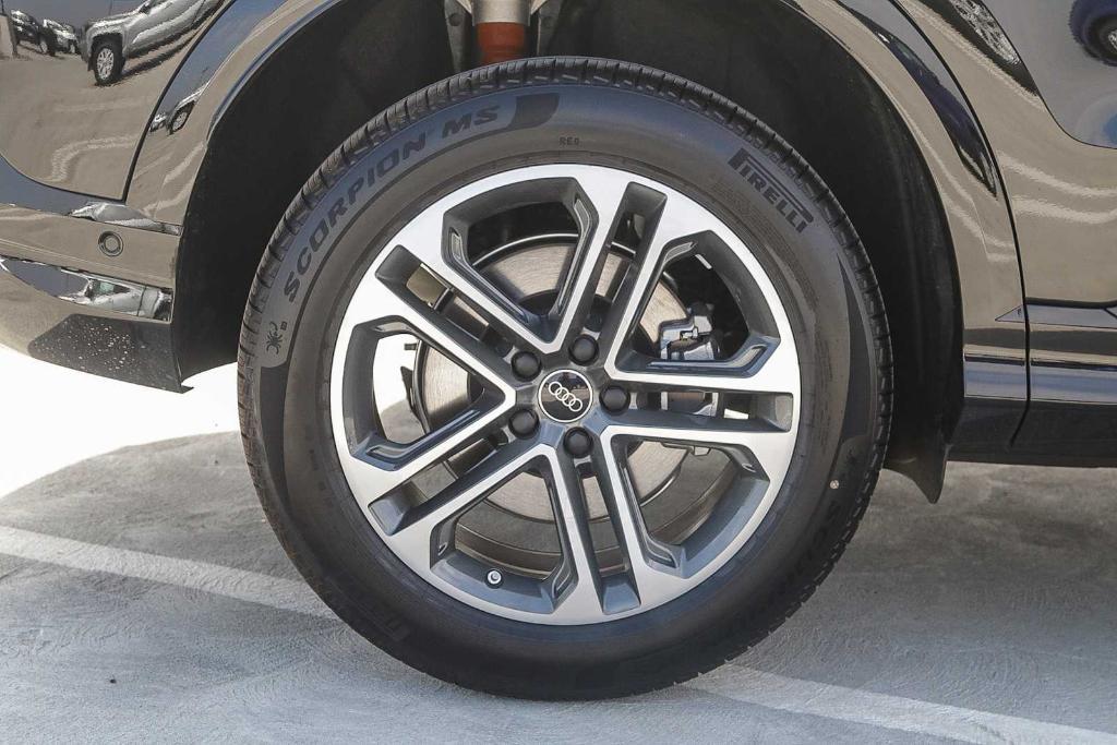 new 2025 Audi Q5 car, priced at $57,950