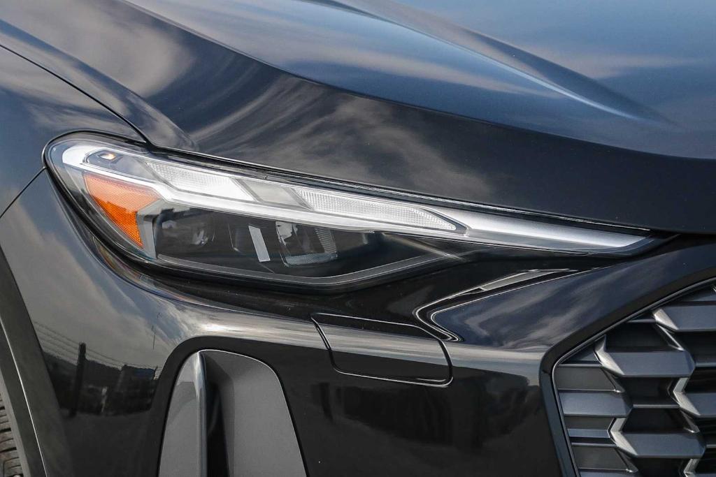 new 2025 Audi Q5 car, priced at $57,950