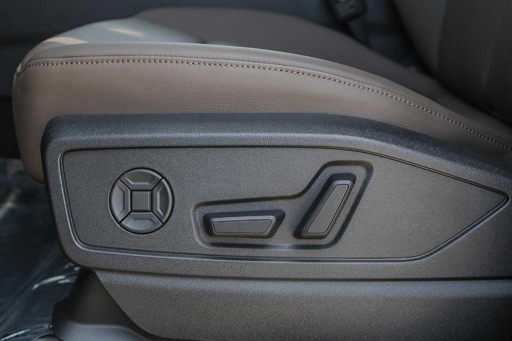 new 2025 Audi Q5 car, priced at $57,625