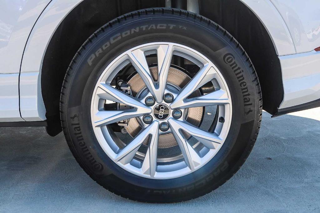new 2025 Audi Q3 car, priced at $42,610