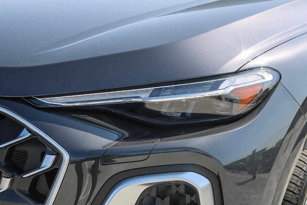 new 2025 Audi SQ5 car, priced at $73,450