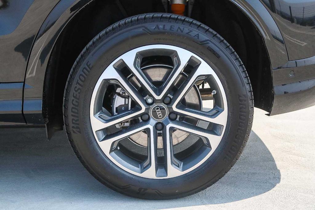 new 2025 Audi Q5 car, priced at $57,625