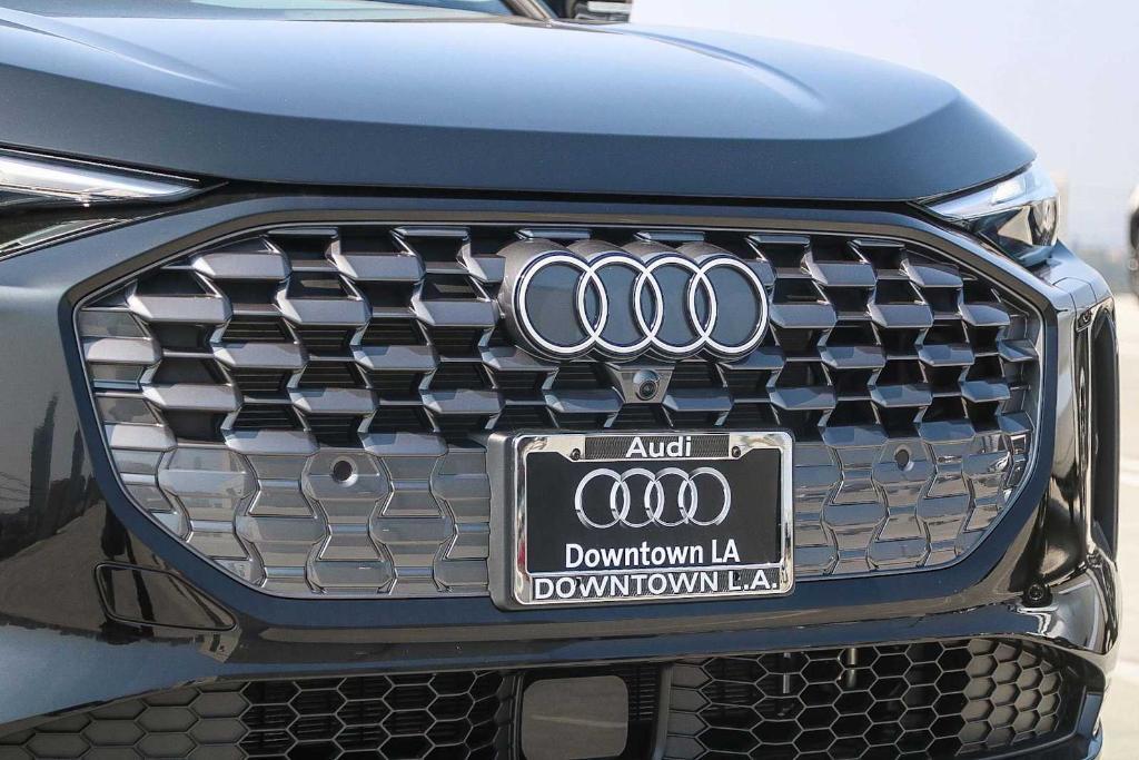 new 2025 Audi Q5 car, priced at $57,625