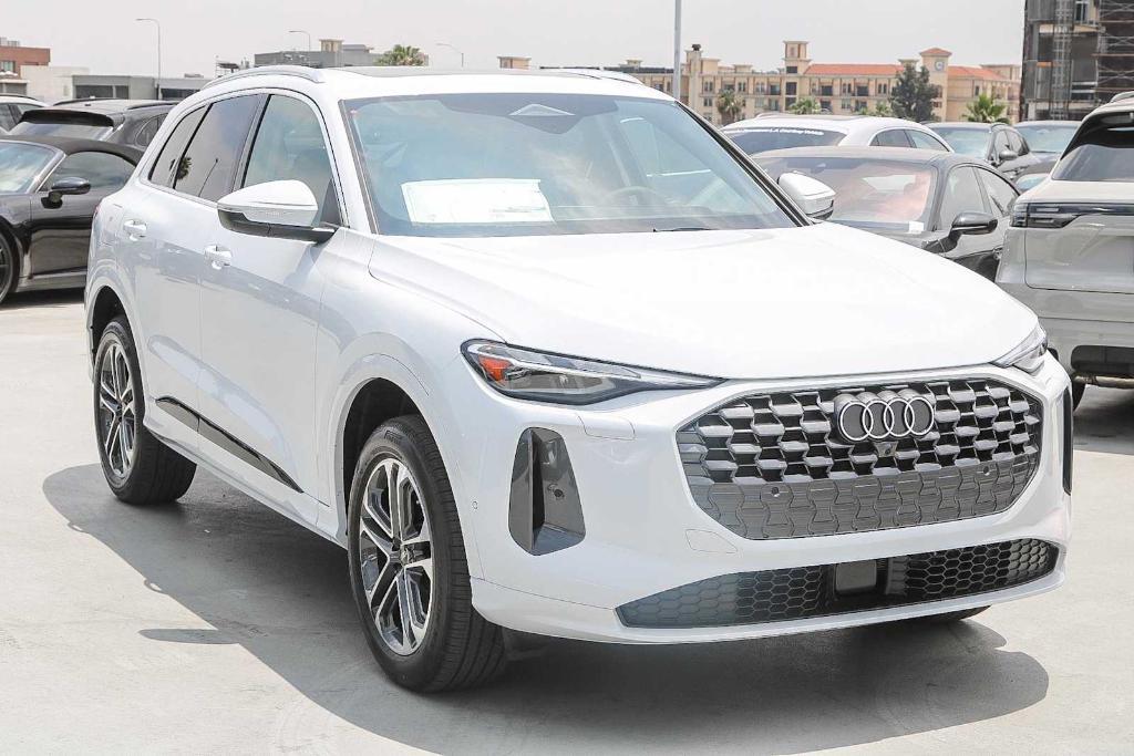 new 2025 Audi Q5 car, priced at $57,950