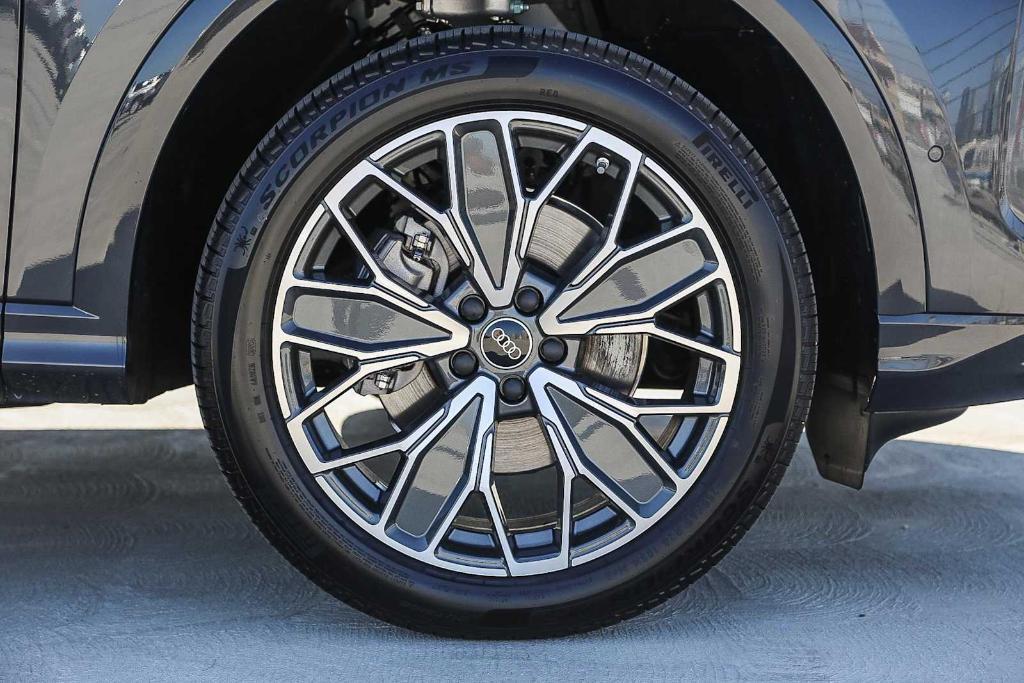 new 2025 Audi Q5 car, priced at $61,150