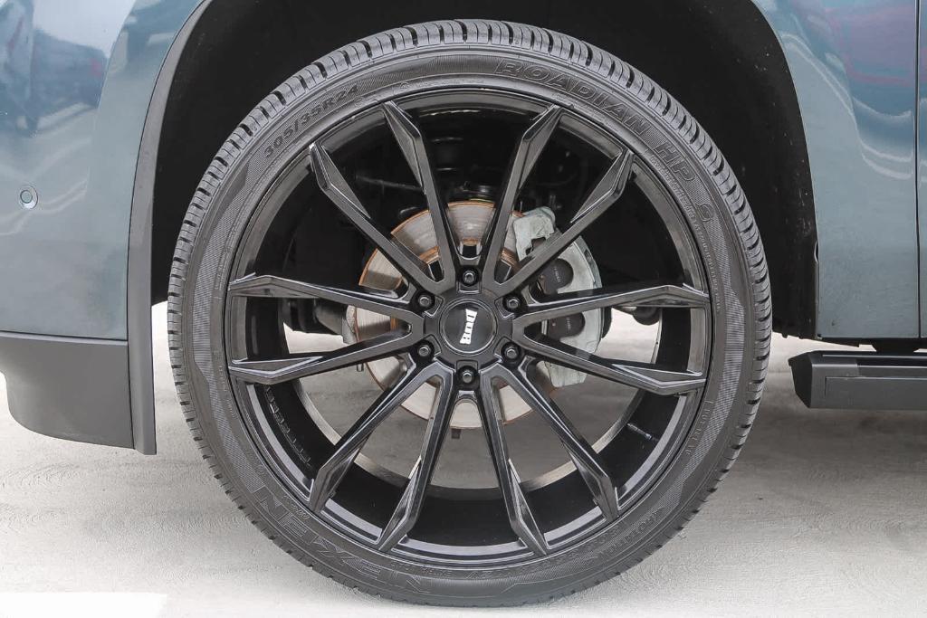 used 2019 Cadillac Escalade ESV car, priced at $38,492