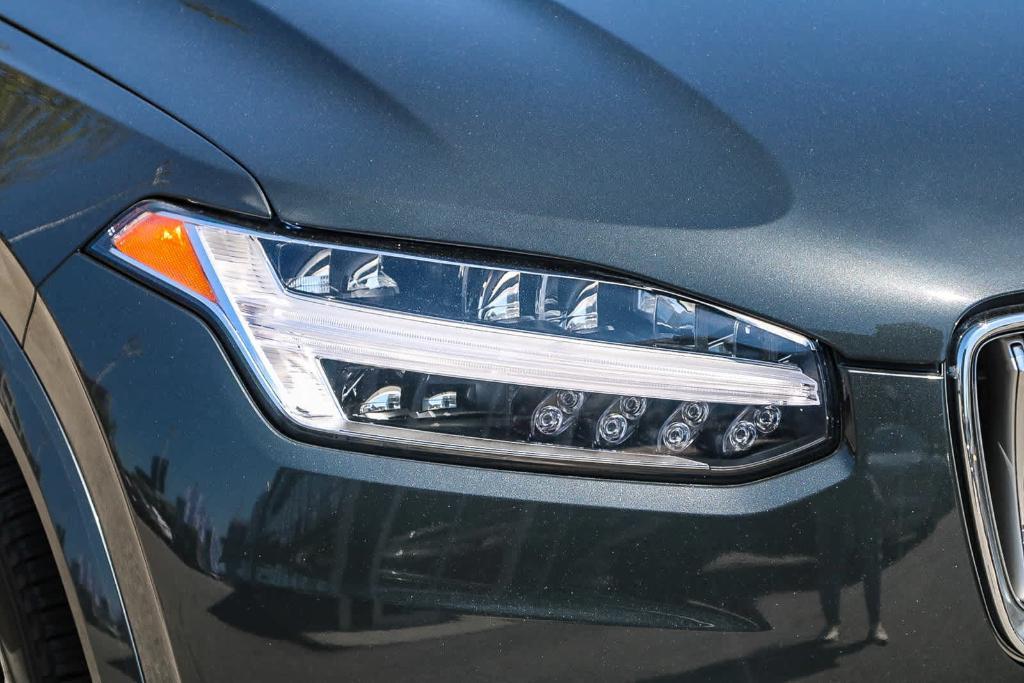 used 2022 Volvo XC90 Recharge Plug-In Hybrid car, priced at $52,993