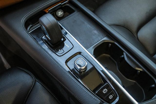 used 2022 Volvo XC90 Recharge Plug-In Hybrid car, priced at $55,991