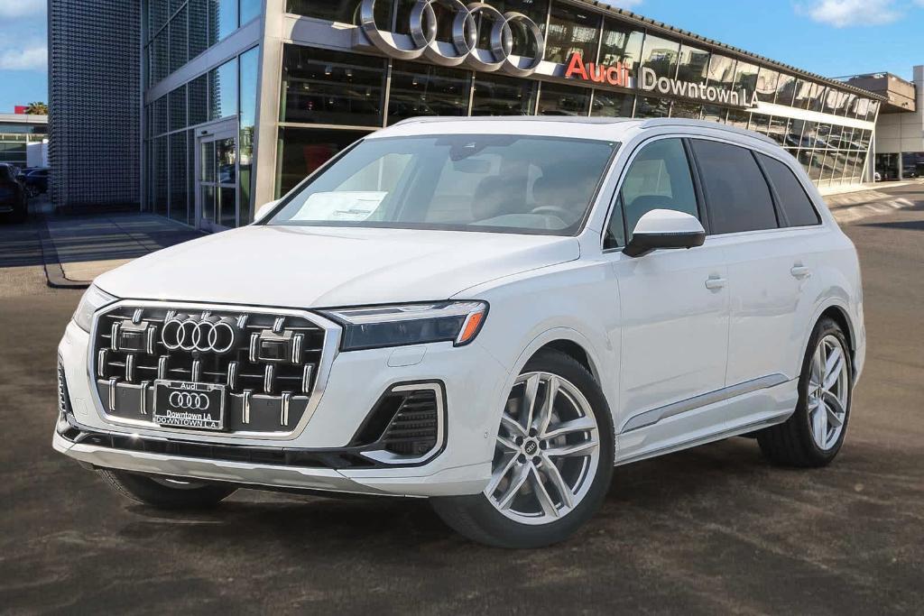 new 2025 Audi Q7 car, priced at $71,270