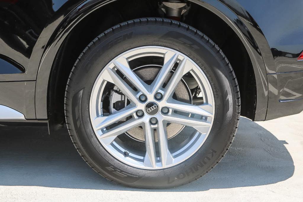 new 2025 Audi Q5 car, priced at $64,435