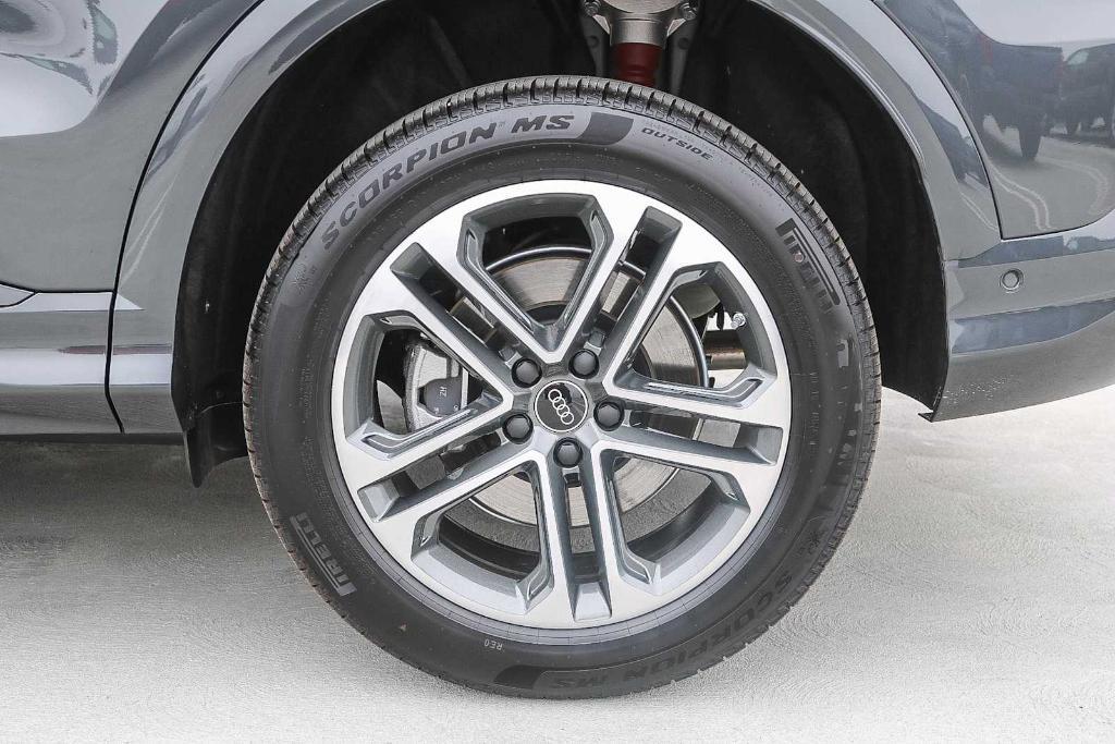 new 2025 Audi Q5 car, priced at $57,950
