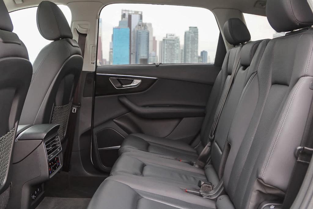 used 2023 Audi Q7 car, priced at $53,492
