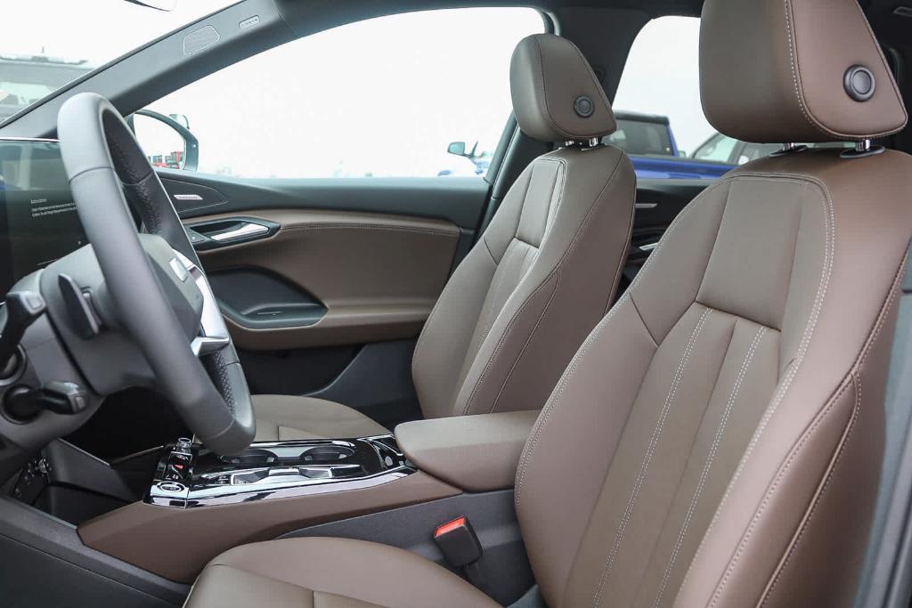 new 2025 Audi Q6 e-tron car, priced at $73,970
