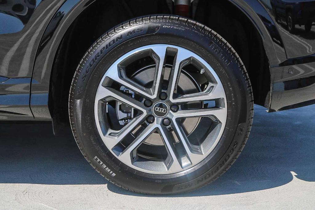 new 2025 Audi Q5 car, priced at $57,950