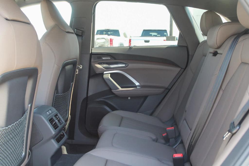 new 2025 Audi Q5 car, priced at $61,150