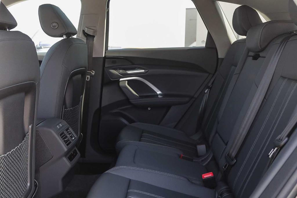 new 2025 Audi Q5 car, priced at $57,625